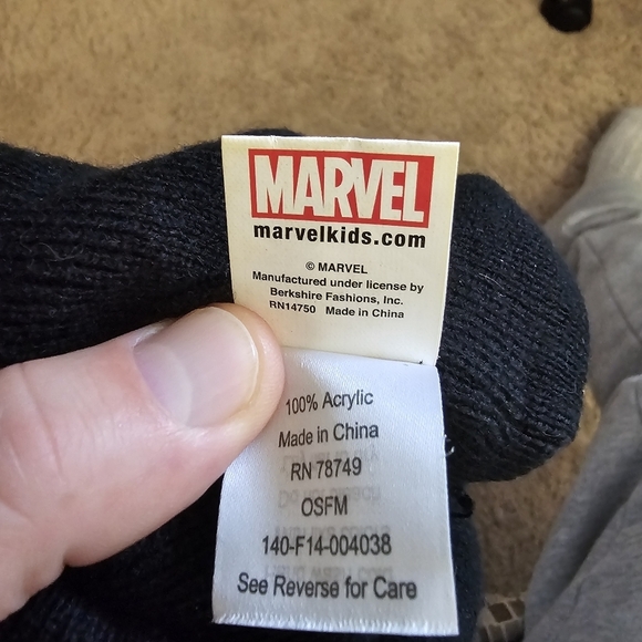 Marvel Spiderman Beanie OSFM - Picture 3 of 5